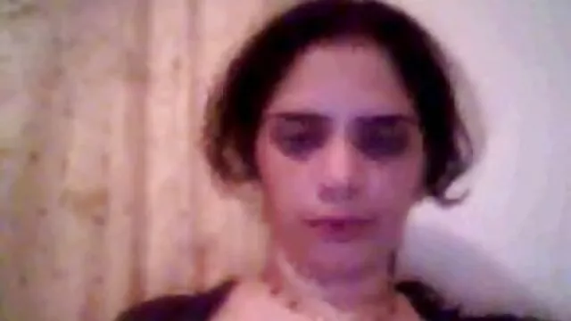 عصبانی, داد تا فیلمهای سکسی بازیگران در کتابخانه