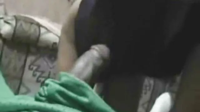 فوق العاده سگ ماده در خالکوبی خودش fucks در با dildo! بهترین بازیگر سکس جهان